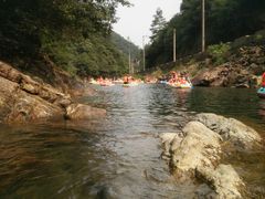 -安吉龙王山峡谷漂流