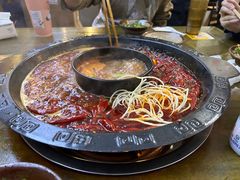 -黄潇洒老火锅(九眼桥宏济巷店)
