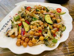 凉拌鱼皮-官塘陈记鱼生·潮汕砂锅粥·牛肉火锅(潮枫路总店)