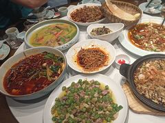 -万重锦·人文川菜馆(骡马市店)
