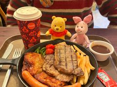 -皇室宴会厅(香港迪士尼乐园)