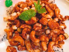 坚果爆虾球-临界音乐酒馆·小龙虾·江湖菜(华熙LIVE·鱼洞店)