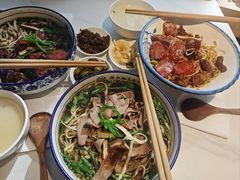 -镇南锅盖面馆(解放路店)