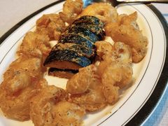 咸蛋海苔九节明虾球-三利音·东方司宴(外滩店)