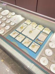 -周大福CHOW TAI FOOK(宝山苏宁易购店)