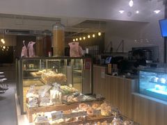 -顶东面包花园·生日蛋糕(世博店)