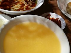 牛肉面-清真吴记门钉肉饼·喜多利
