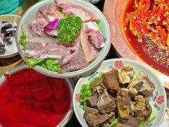 -山城鼎重庆老火锅(西安钟楼店)