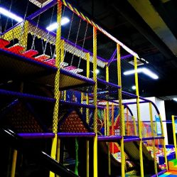 -蹦贝运动中心·蹦床·攀岩·闯关(龙岗店)