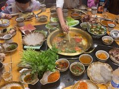 -顶顶汤火牛排火锅·经典铜锅涮肉