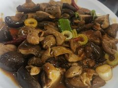 -曾氏肥肠馆(凯瑞雅居店)