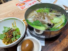 嬢嬢跷脚牛肉粉-小满手工粉(上海月星环球港店)