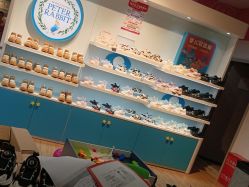 -孩子王(奥克斯广场店)