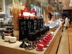 自助取餐区-视界美食自助餐厅·石家庄希尔顿酒店