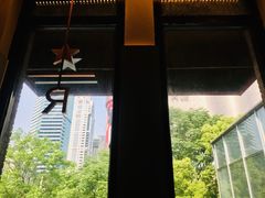 -星巴克臻选(上海中环广场2F店)