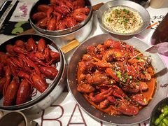 -老街烧烤大排档·地道湖北菜·龙虾馆(汉口火车站店)