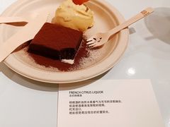 -HUGS coffee(东区店)