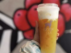 杨枝甘露芒果多-瑞幸咖啡(三胞国际广场店)