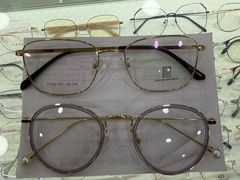 -朱师傅眼镜·蔡司·依视路·尼康(市先进店)