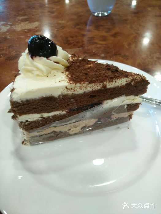 凯宾美食廊Kempi Deli·凯宾斯基饭店(亮马桥路店)黑森林蛋糕图片