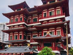 -爱雍·乌节