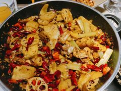 干锅牛蛙-蛙蛙叫干锅年代(簋街总店)