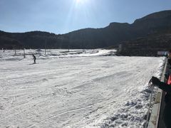 -济南卧虎山滑雪场