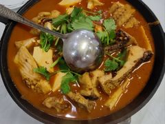 -万佛湖许老大铁锅鱼(黑金冠店)