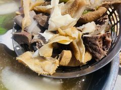 -瑞虹新天地月亮湾