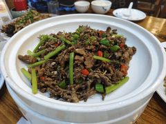 猫爪菇炒牛肉-下梅人家土菜馆(历史文化餐厅度假区店)