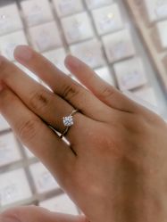 -六福珠寶(巴黎春天五角场店)