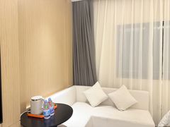 -雲宜贵宾舍酒店(深圳龙东地铁站店)