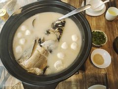 -香山湖家家宴(中山陵店)