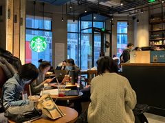 大堂-星巴克(北京三里屯SOHO一店)