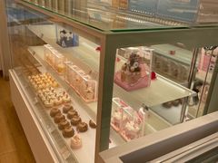 面包甜点陈列柜-好利来(西铁营万达广场店)