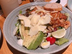 烤鸡肉和牛油果沙拉-The Diner X餐厅(青岛万象城店)