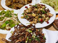 -超越海鲜屋(飞龙物业店)