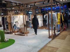 -王府井奥莱临潼小镇(临潼店)