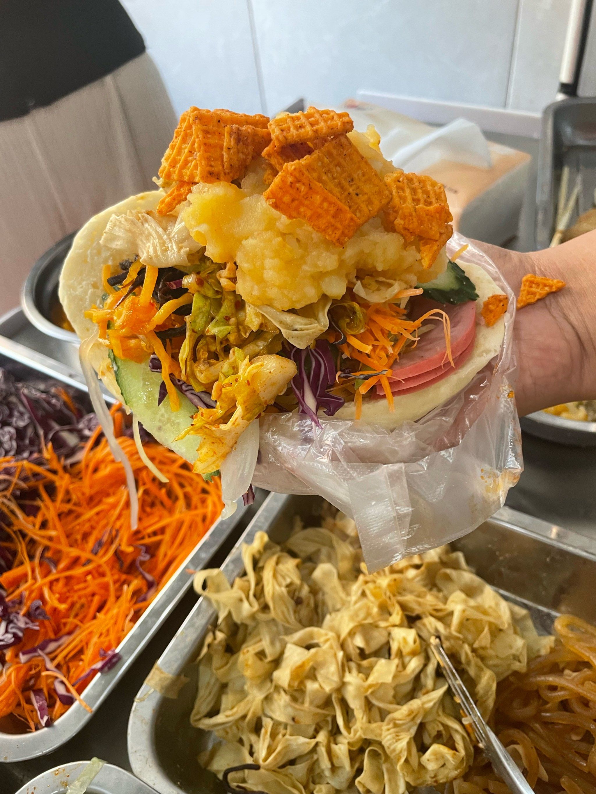 来海教园一定不要错过我家烧饼夹菜自助
#菜夹馍 #在路边摊感受人间