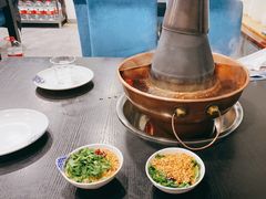 -楼外楼大刀肉传统火锅居(幸福街店)