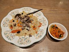 -耶里夏丽·丝路国际·新疆餐厅(浦东区东方路店)