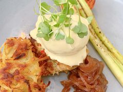 班尼迪蛋配蟹饼煎薯饼-ROAST
