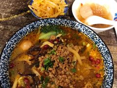 招牌螺丝汤粉-粉家柳州螺蛳粉(杨宅路店)