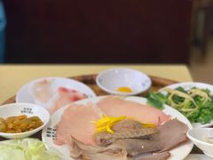 -桥香园云南过桥米线(金马碧鸡店)