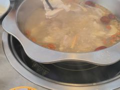 -光头药膳鸡(莱茵小镇店)