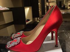 -Manolo Blahnik(置地广场店)