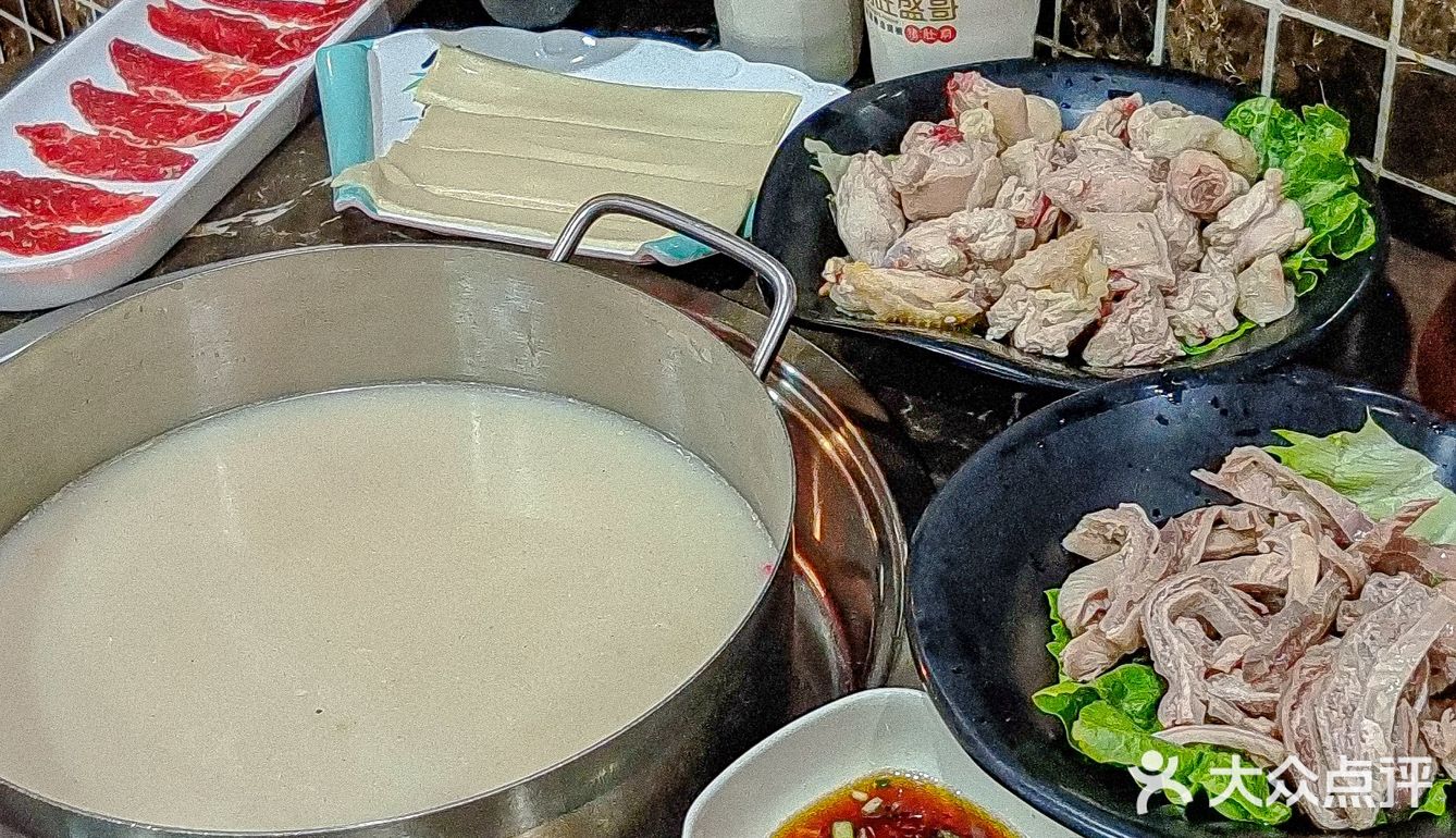 这碗奶呼呼的猪肚鸡汤简直绝了❗❗一口沦陷  