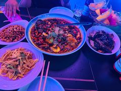 -粉墨特色菜·烧烤音乐酒馆