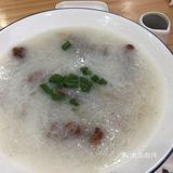位置在三里屯soho3号商场3楼，周日中午12:30