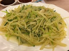 炒三素-大地春饼店(黄河路店)